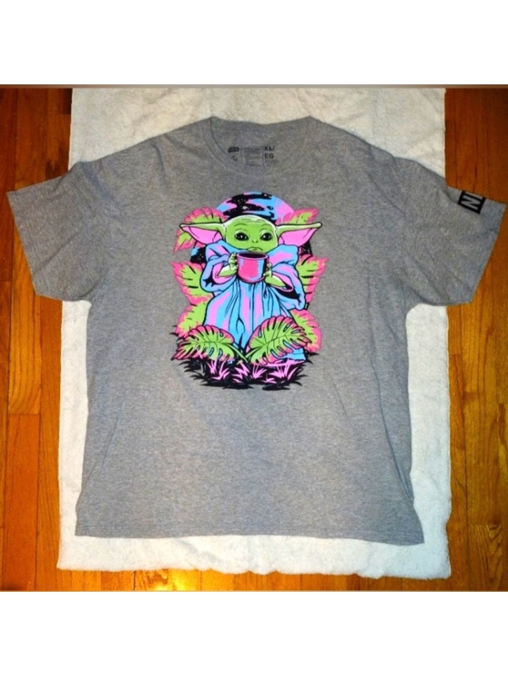 NEFF x Star Wars Baby Yoda Short Sleeve Graphic T Shirt Men’s XL
